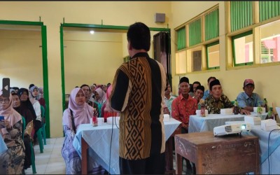 Gandeng Wali Murid, SMPN 2 Puring Sosialisasikan Program Adiwiyata PETADISKO dan Rencana Pembuatan Pot Galon Bekas